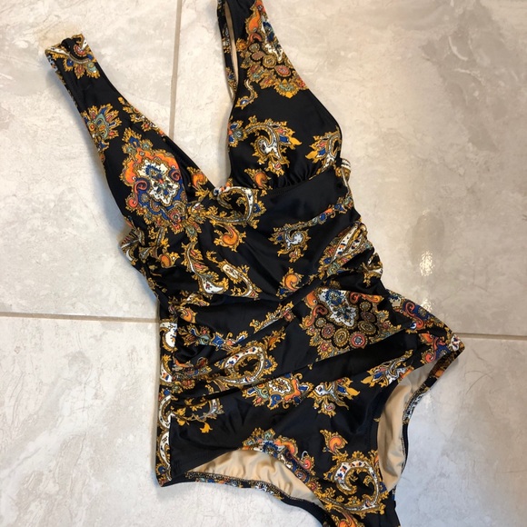J. Crew Other - JCrew Ruched Swimsuit Size 0
